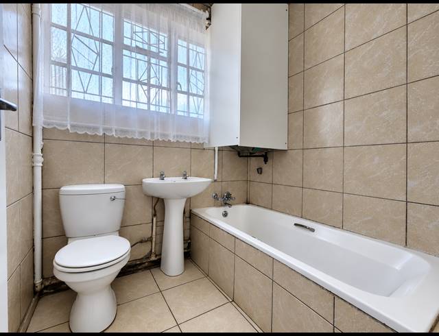 2 BEDROOM FLAT FOR SALE IN PEACEHAVEN